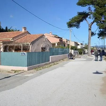 Superbe Contemporaine Pied Dans L'eau فيلة Hyères